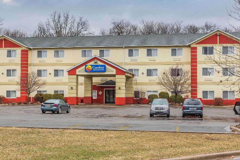 Comfort Inn & Suites Quad Cities - East Moline